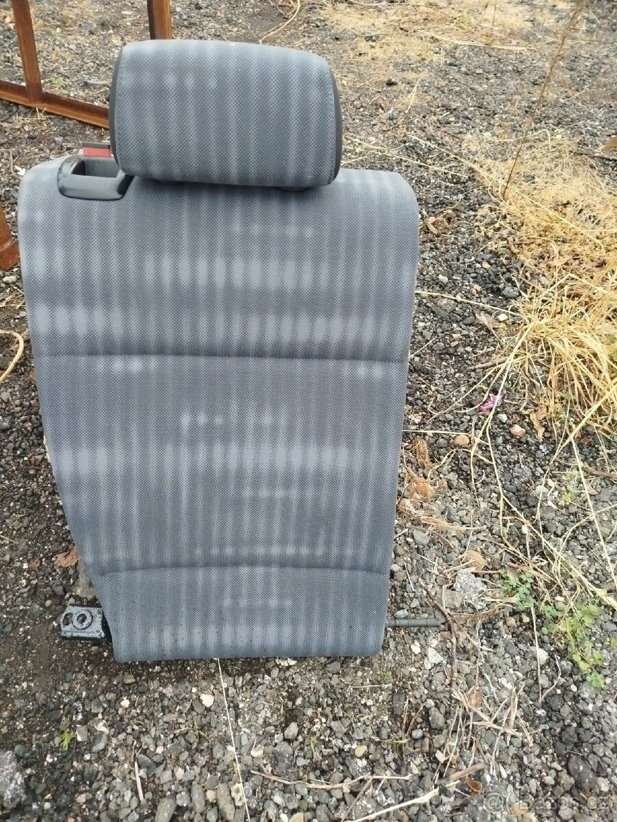 Komplet zadní sedačky BMW E87 - 8