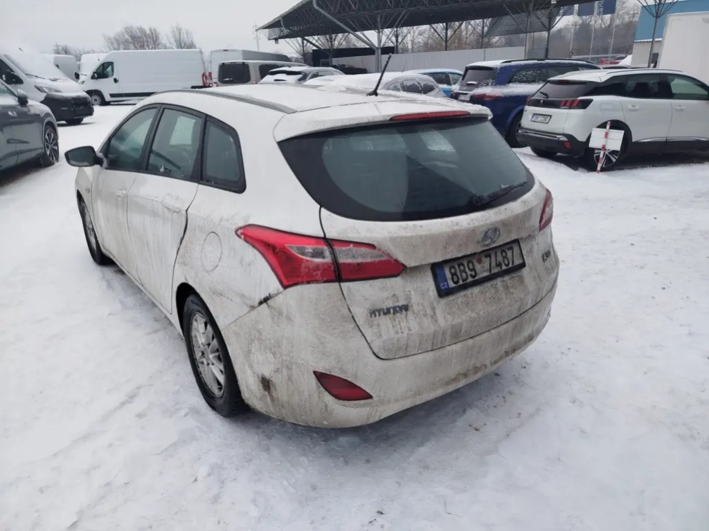 Hyundai i30, Kombi 1.4i 73kW Bourané - 8