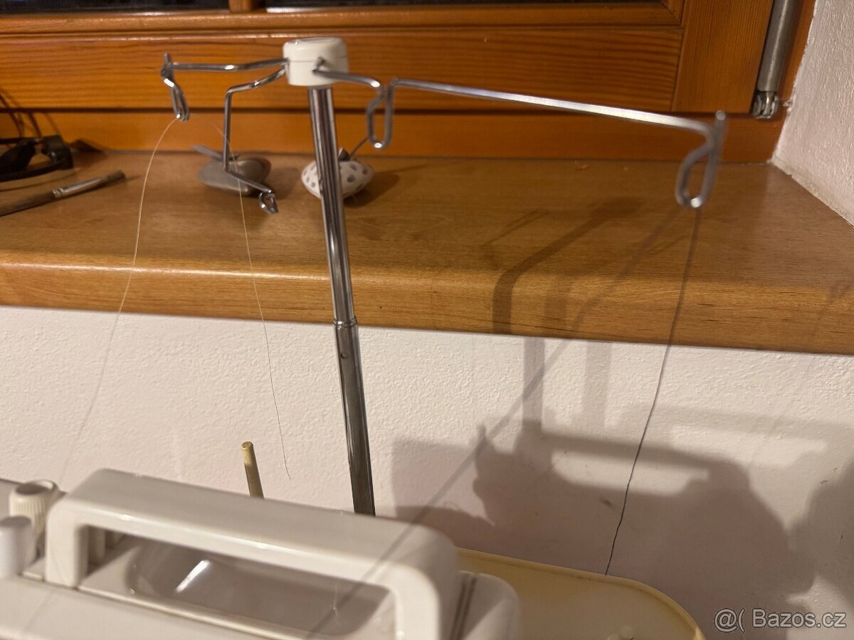 Coverlock Bernina 009DCC - TOP stav - 8