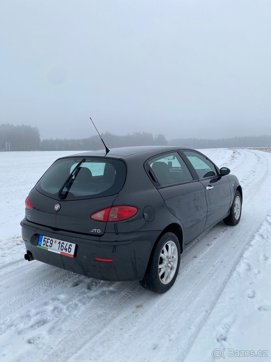 Prodám Alfa Romeo 147 1.9jtd 108kw STK 11/2026 - 8