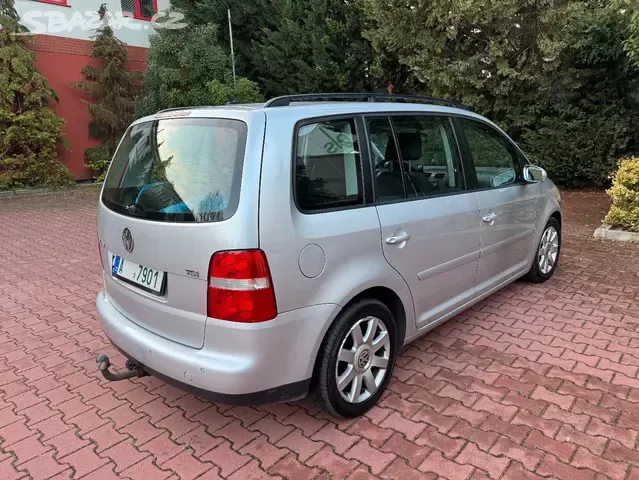 VW Touran 2.0TDI 103kW,Digi.klima,Výhřev,Tempomat,Webasto. - 8