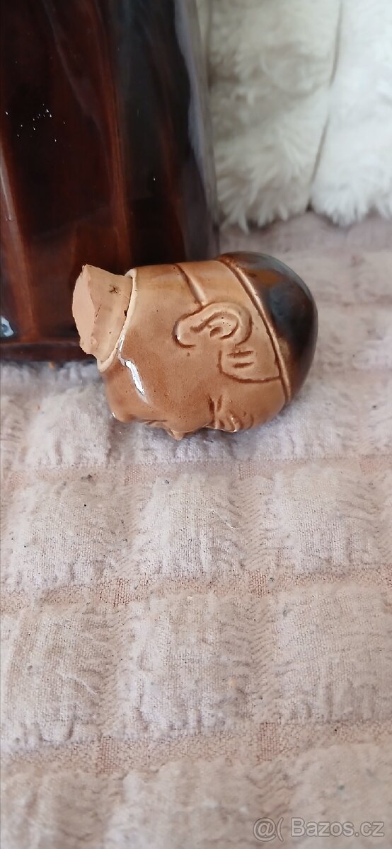 Stará soška-láhev - 8