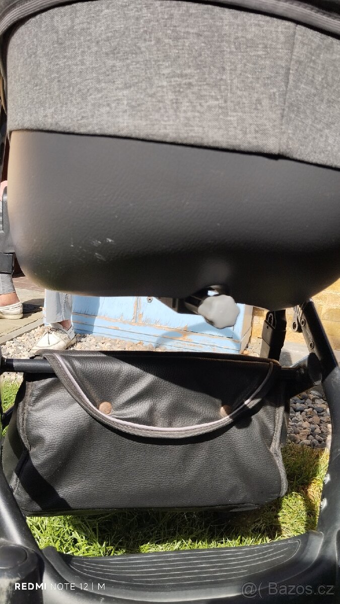 Kočárek Tudore Forester - 8