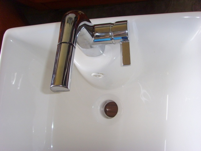 UMYVADLO + BATERIE se SPRCHOU+SIFON - 8