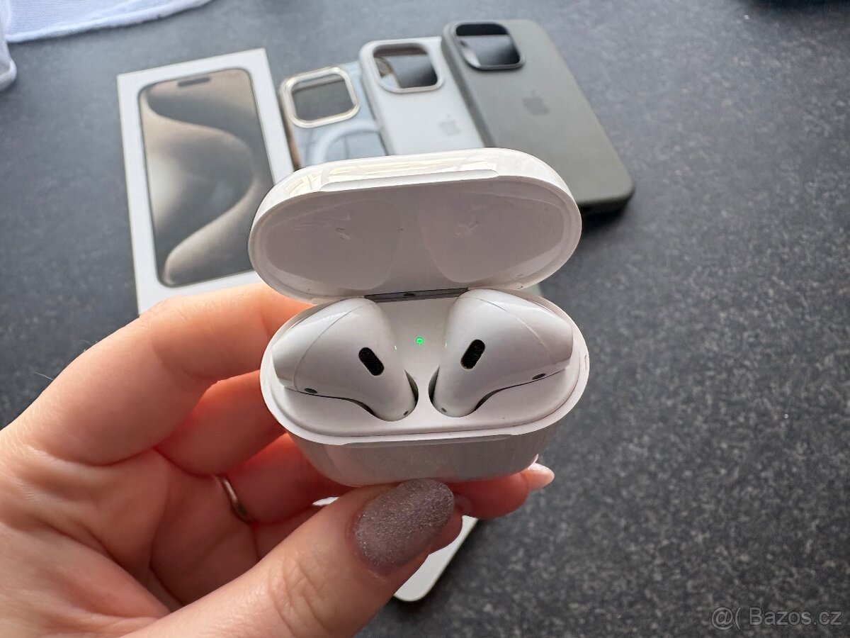 iPhone 15 pro + AirPods - 8