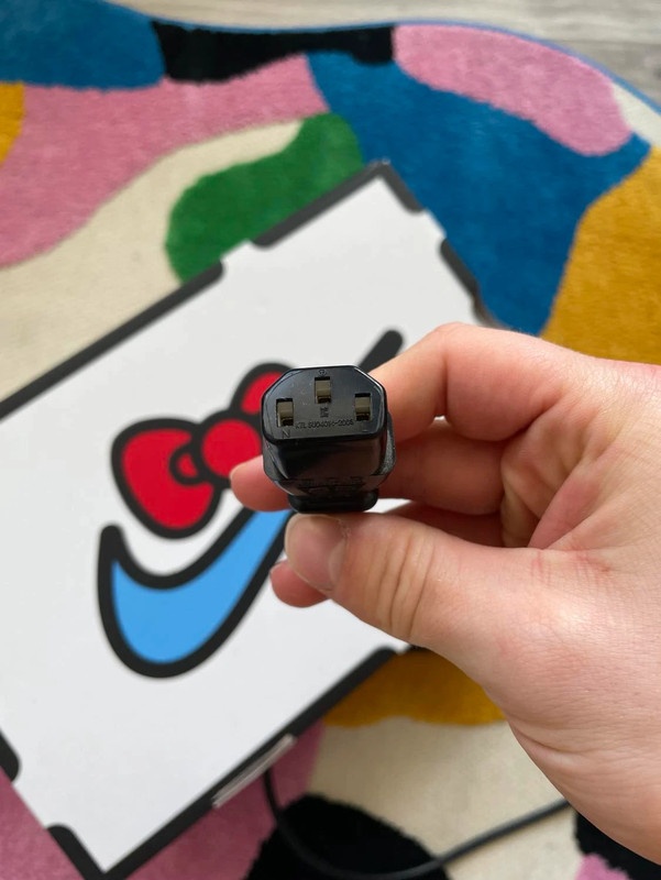 Napájecí kabel 1,8 m do PC / monitoru - 8