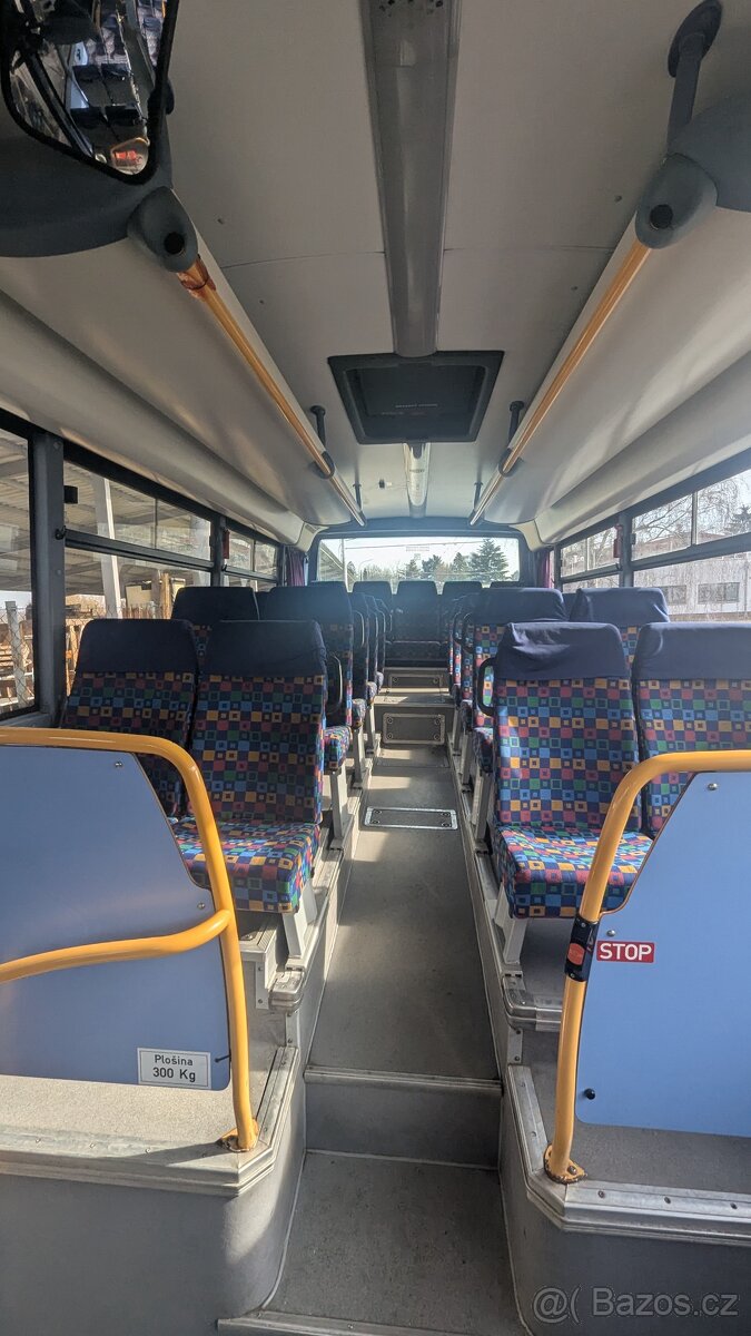 Irisbus SFR 162 nízkopodlažní (autoškola) - 8