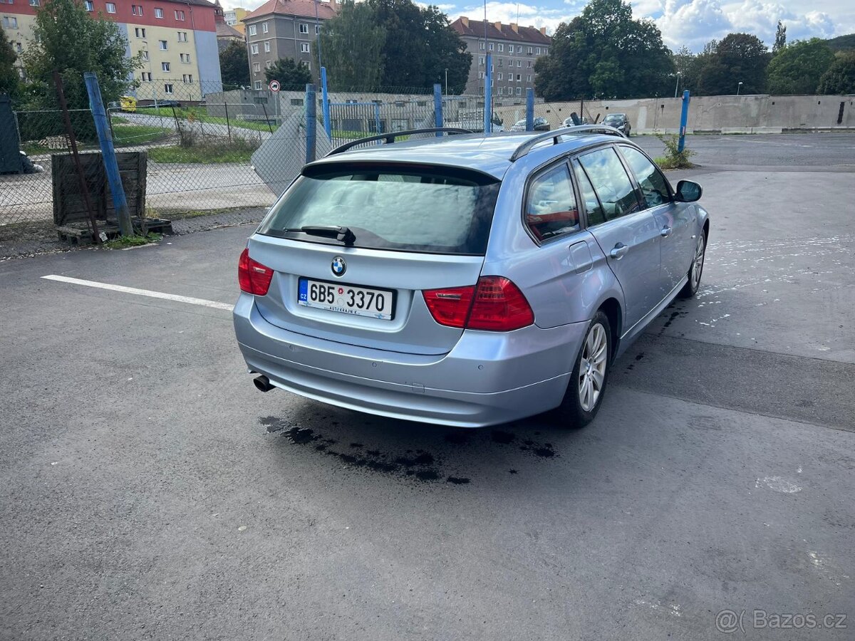 BMW 316i 1.6i 90kw, r.2009, serviska, klima, stk - 8