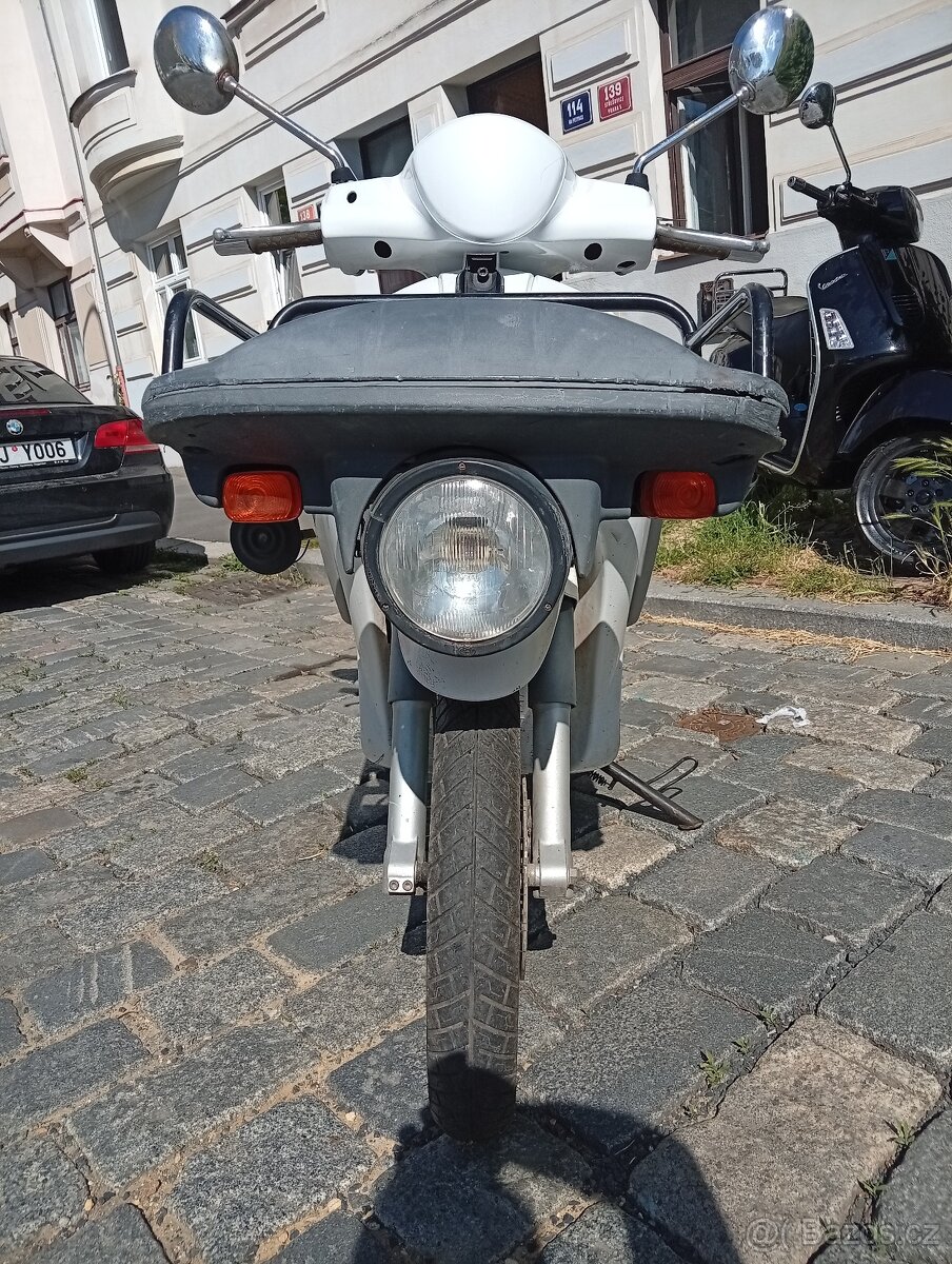 Piaggio Liberty 125 bílá barva - 8