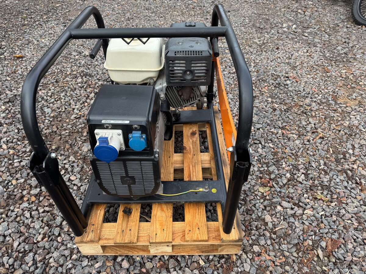 Elektrocentrála Medvěd Arctos 9030H. 8kw - 8