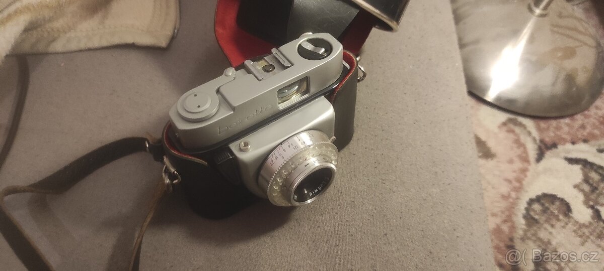 Staré fotoaparáty, kamera a príslušenství - 8