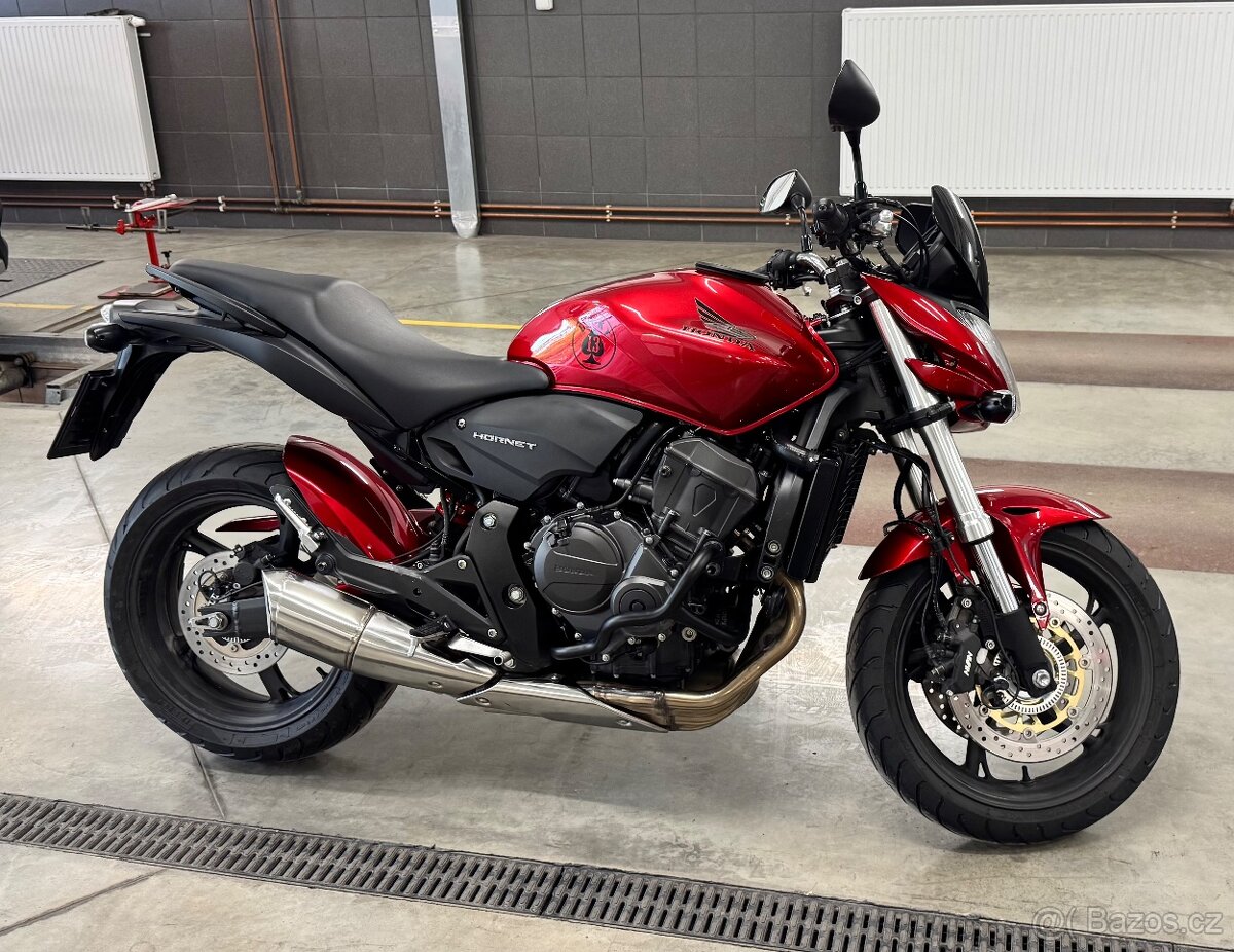 Honda Hornet 600, rok 2010 - 8