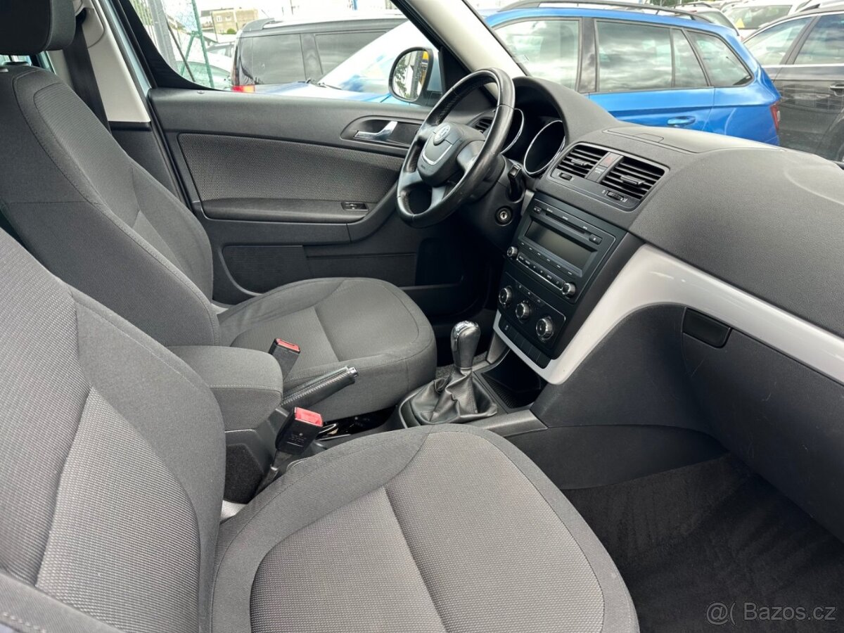 Škoda Yeti 1.2TSi VÝHŘEV SED. - 8