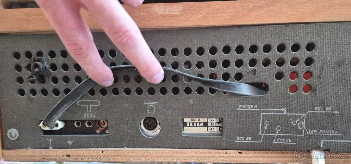 Gramofon rádio Tesla Opereta 1021 A - nefunkční - 8