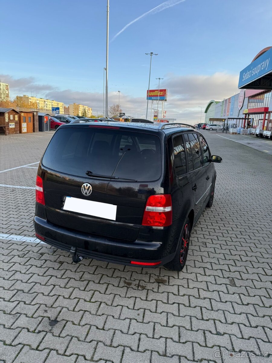 Volkswagen Touran 2.0 TDi FACELIFT MOŽNO NA SPLÁTKY - 8