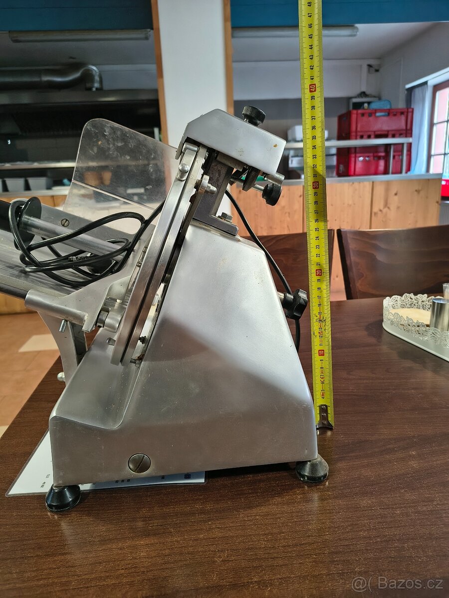 Nářezak kráječ - 8