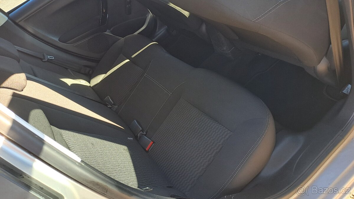 Peugeot 208 1.2 PureTech Active - 8