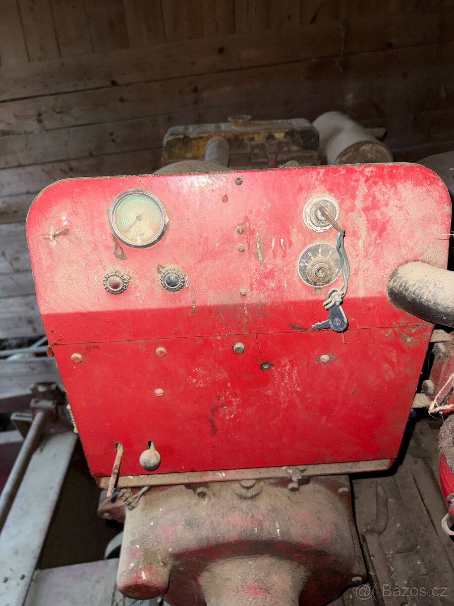 kombajn Massey Ferguson 31 - 8