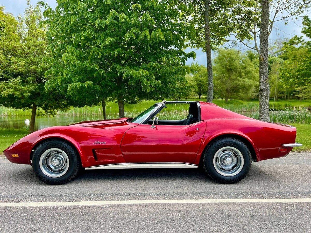 Chevrolet Corvette 1973 – klasický americký kabriolet s V8 - 8