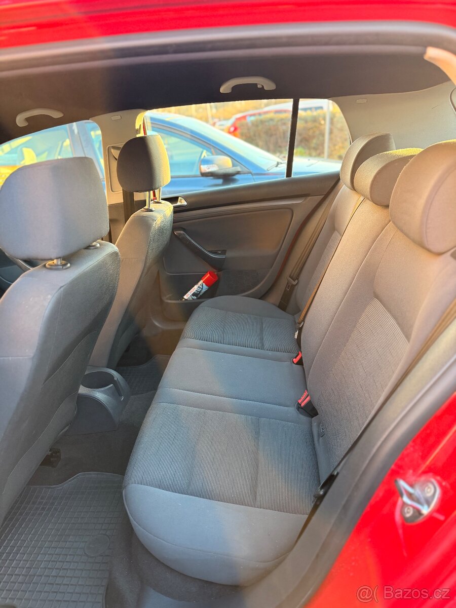 Volkswagen Golf V - 8