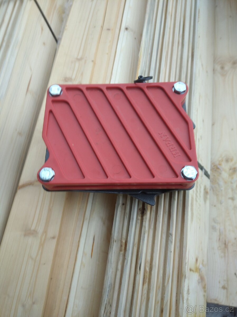 držák motorové pily - 8