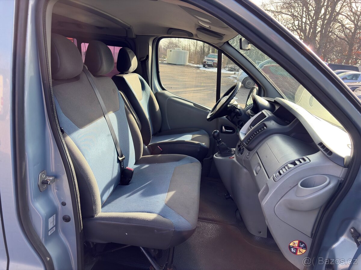 Renault Trafic 2.5 dCi, 9 míst, long - 8