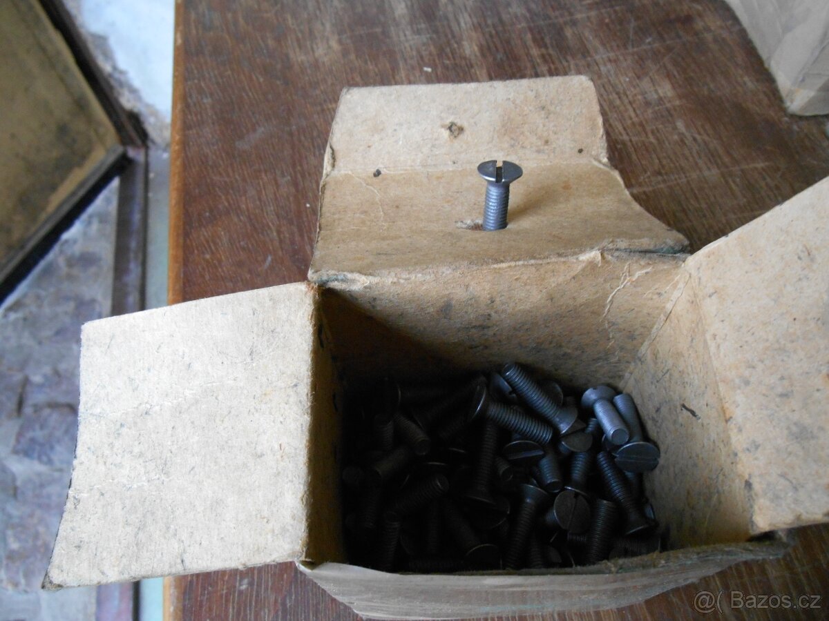 Spojovací materiál - 8