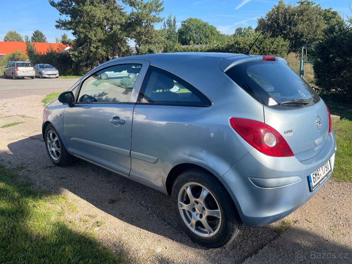 Opel Corsa D 1,2 16V - 8
