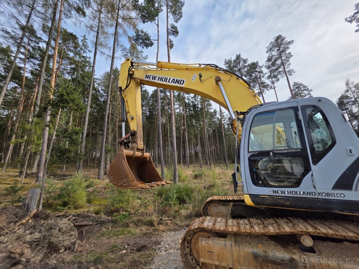 New Holland E 385B - 8