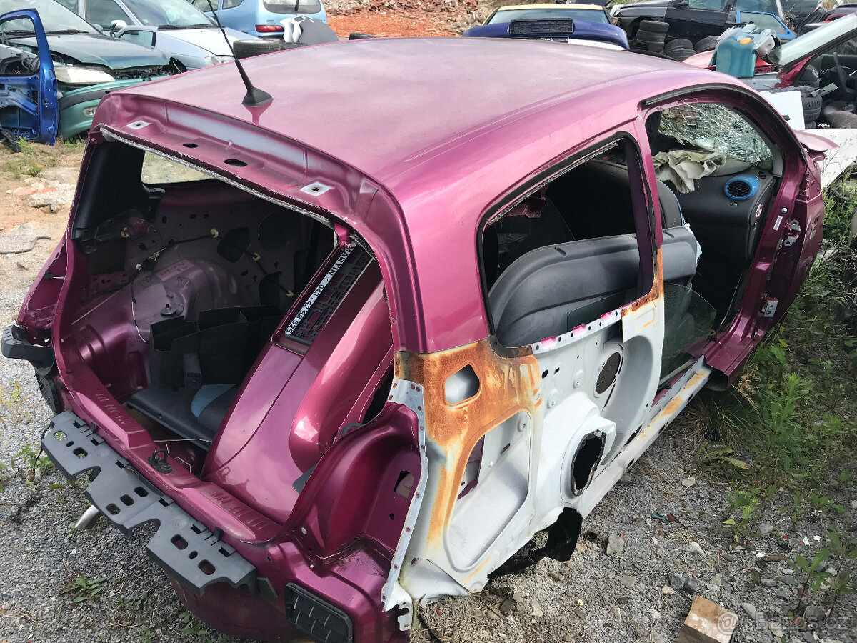 Renault Twingo 2012 1,2i 55kW - pouze dily - 8
