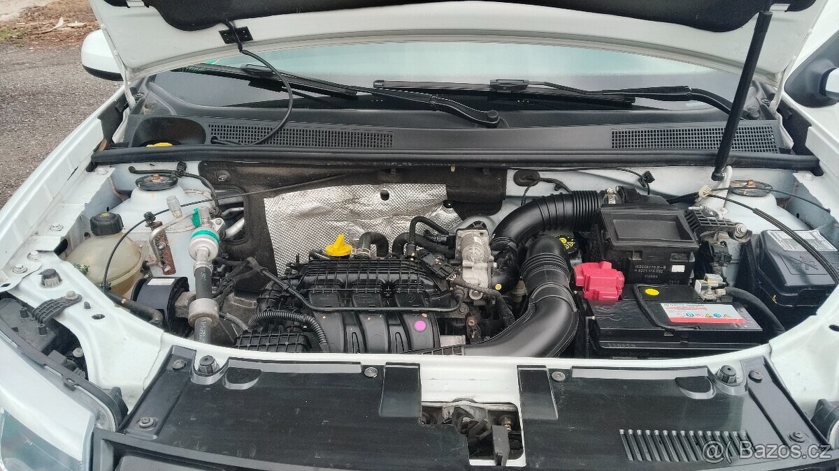 sandero 1,0i - 8