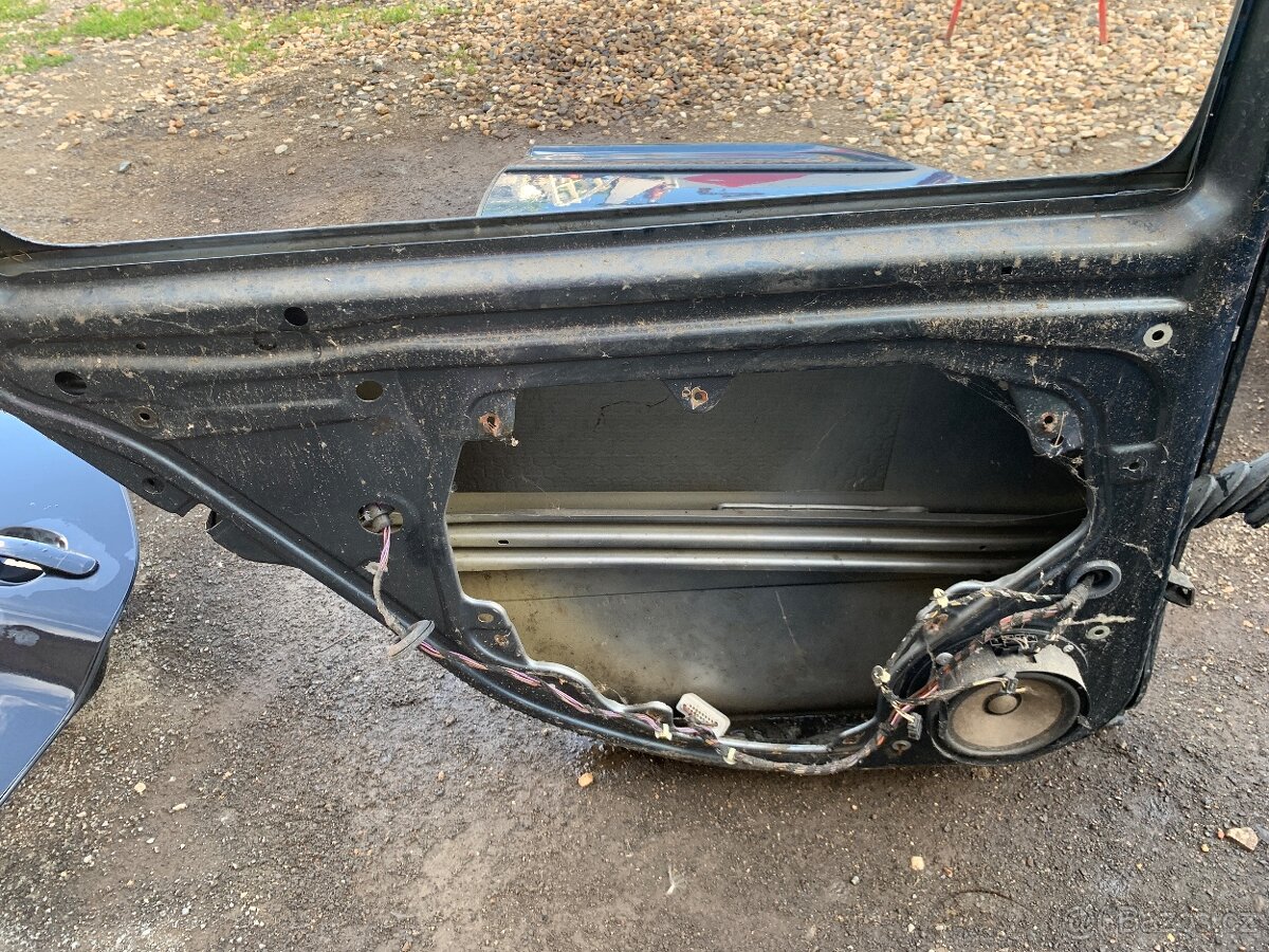 Dveře octavia 2 3x pravé zadní,1x levé zadní,1x levé přední - 8