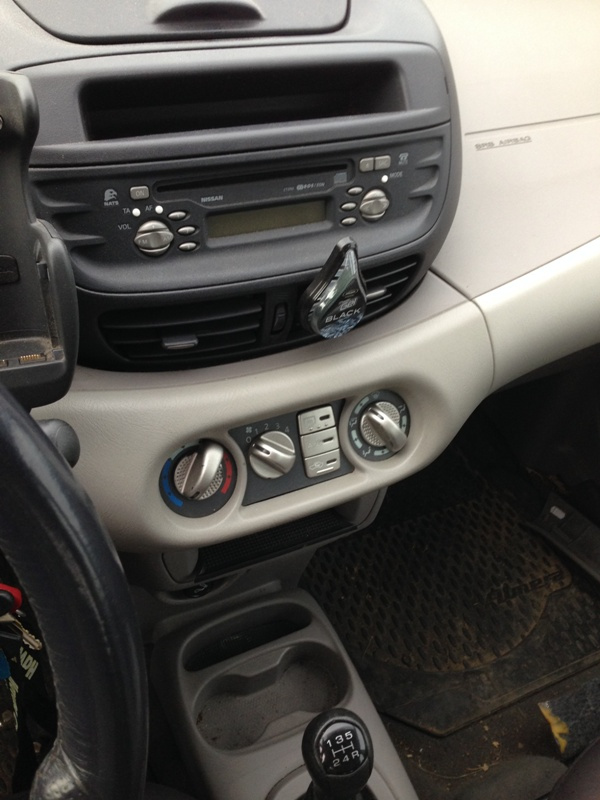 Nissan Almera Tino 2,2Di 2001 84kW - díly z auta - 8