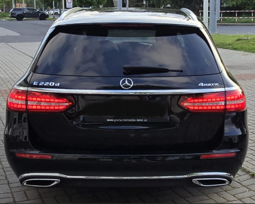Mercedes-Benz E220 CDI T 4MATIC 143kW - 8