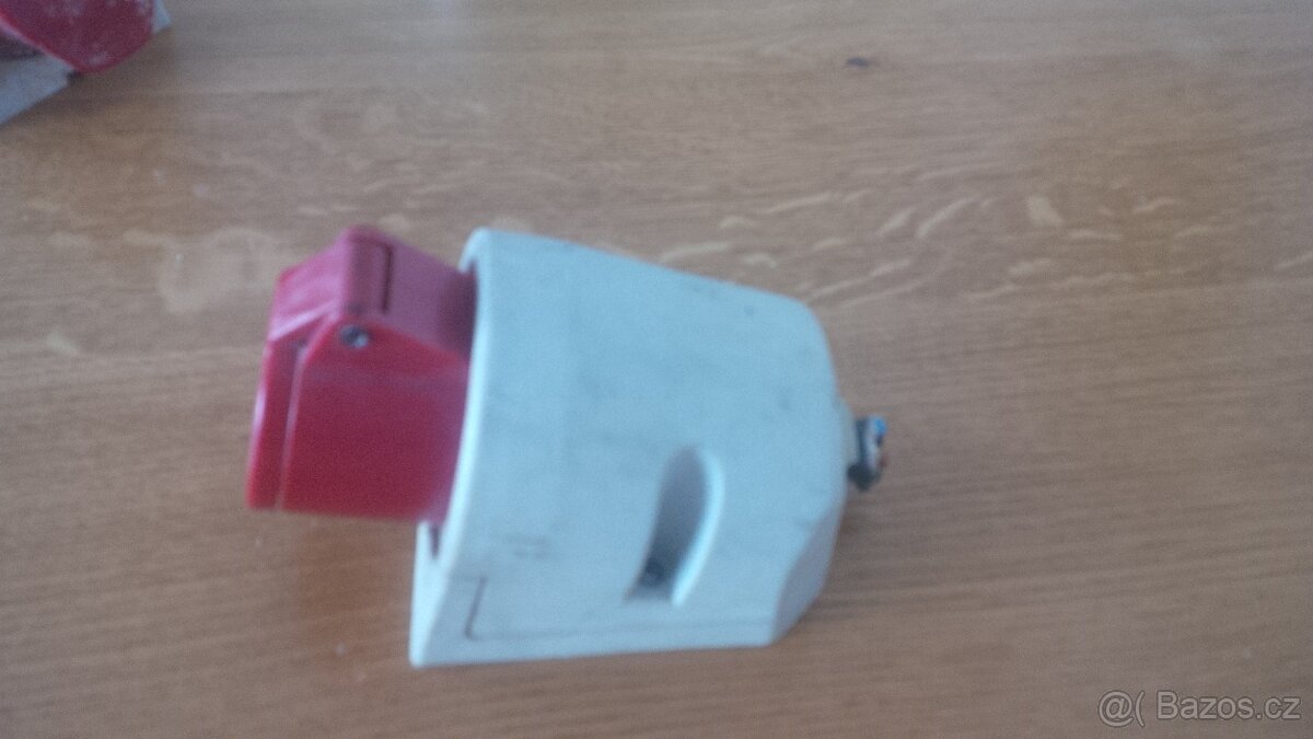 Elektrikářské zásuvky, zástrčky 380V, 400V 4 kolíkové - 8