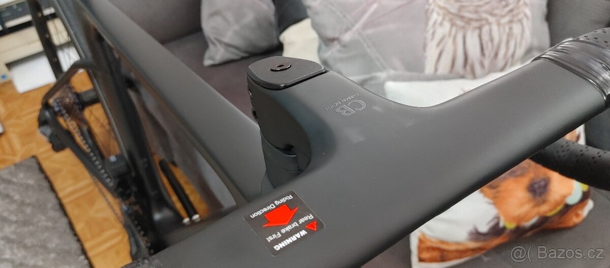 silniční karbonové kolo s elektronickým řazením - 8