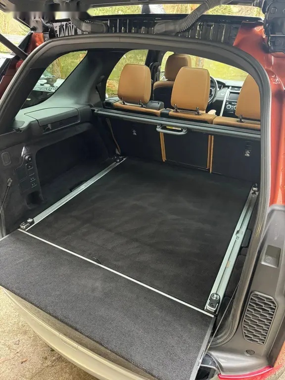 Land Rover Discovery, 3.0SDV6 ČR 1.MAJ EXTRA VÝBAVA - 8