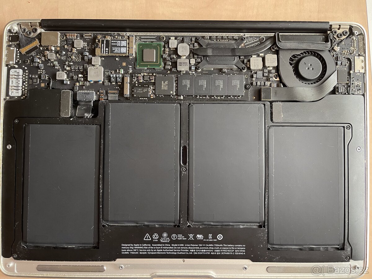 MacBook Air Core i5 model: (A1369) - 8
