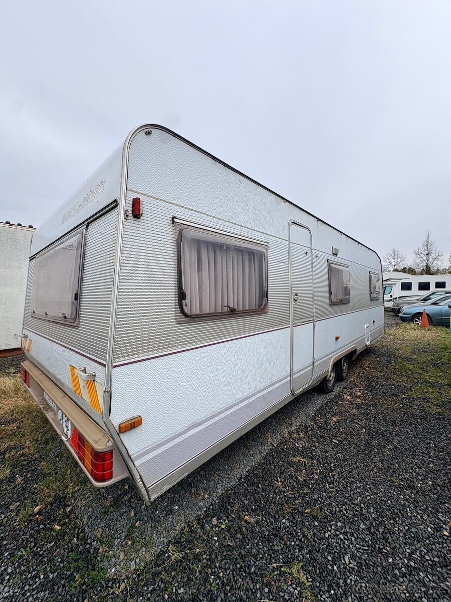 Dethleffs Camper RT8 - 8