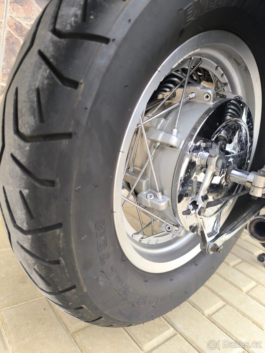 Yamaha XV 750 Virago - 8