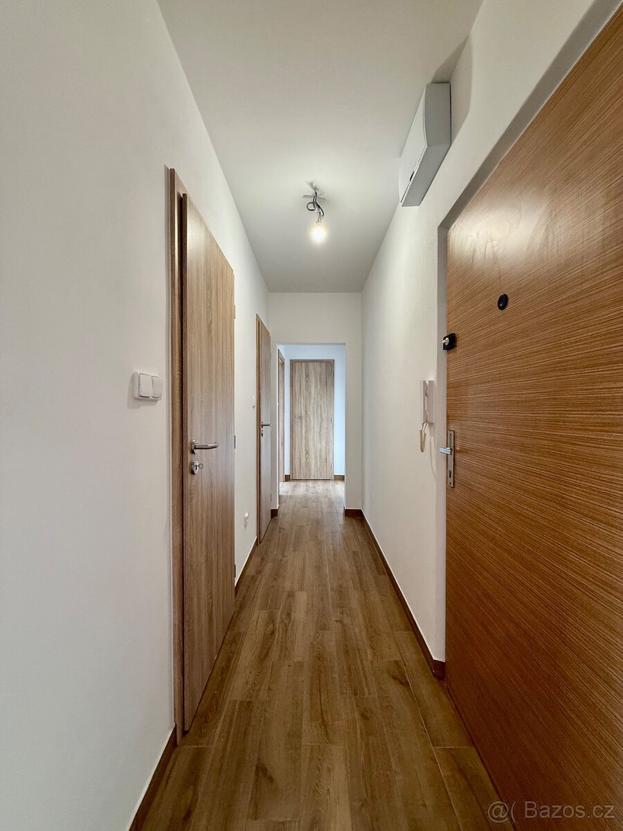 Pronájem bytu 2+1 Zlín - Kúty - 8