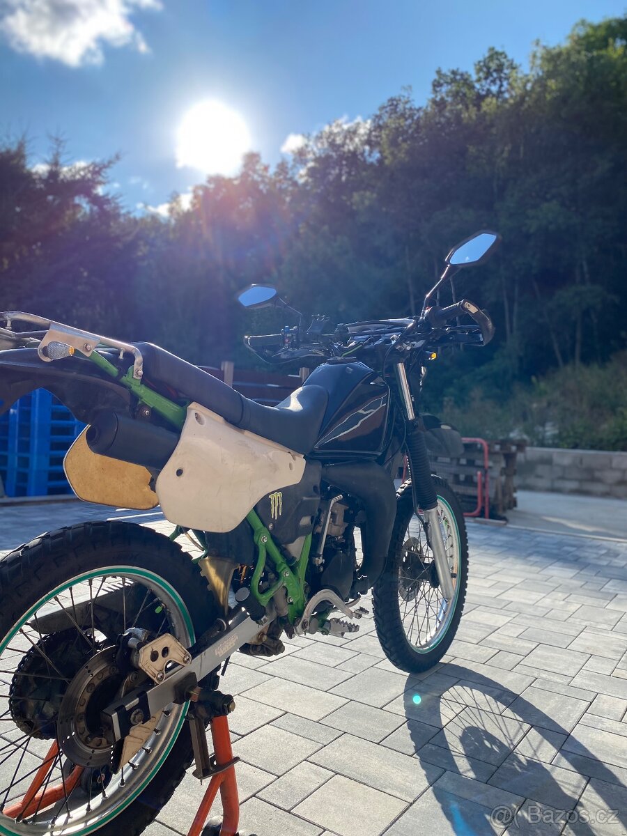 Kawasaki KMX 125 - 8