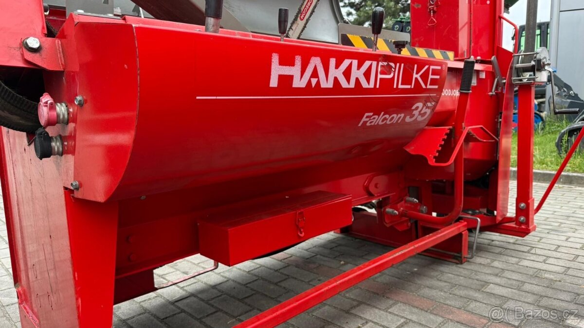 Štípací automat HakkiPilke Falcon 35 - 8