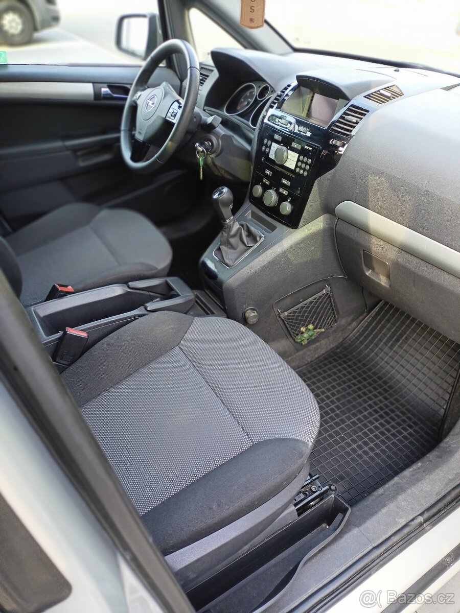 Opel Zafira B - 8