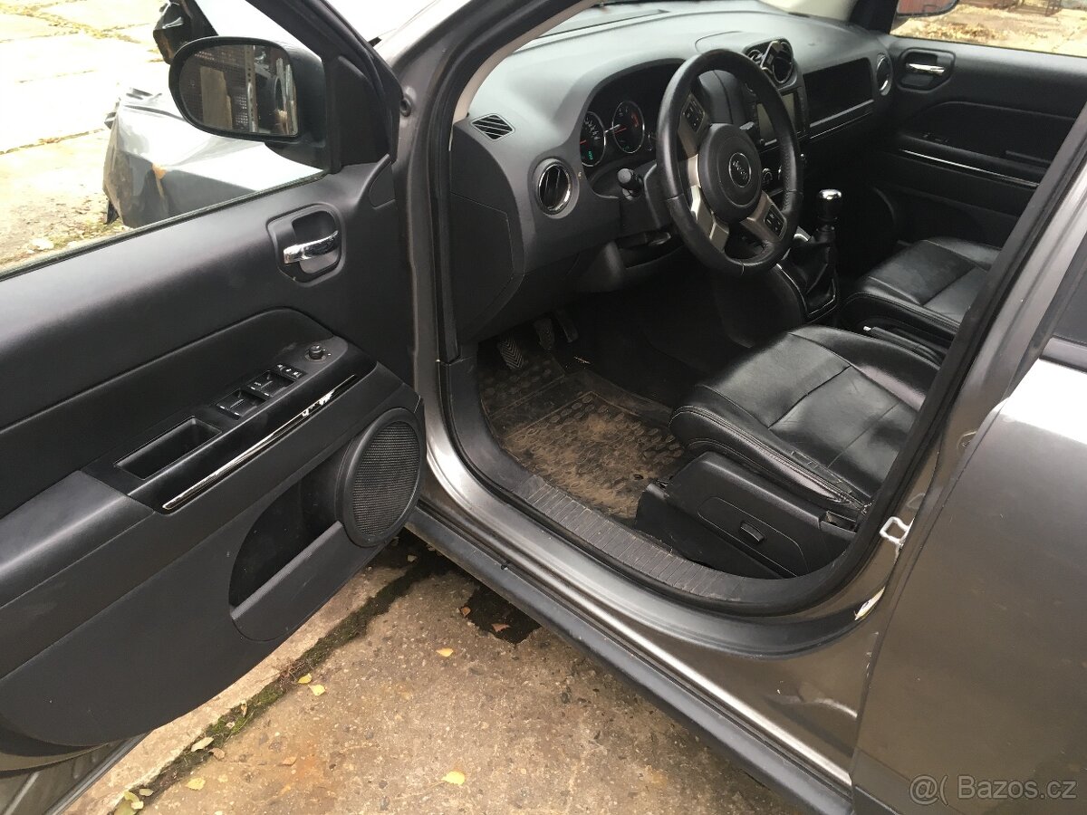 Jeep Compass 2.2 CRDi, r.v. 2012 (4x4)-Rezervace - 8