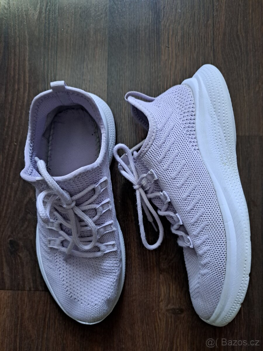 Dívčí sportovní tenisky vel. 35 - 8