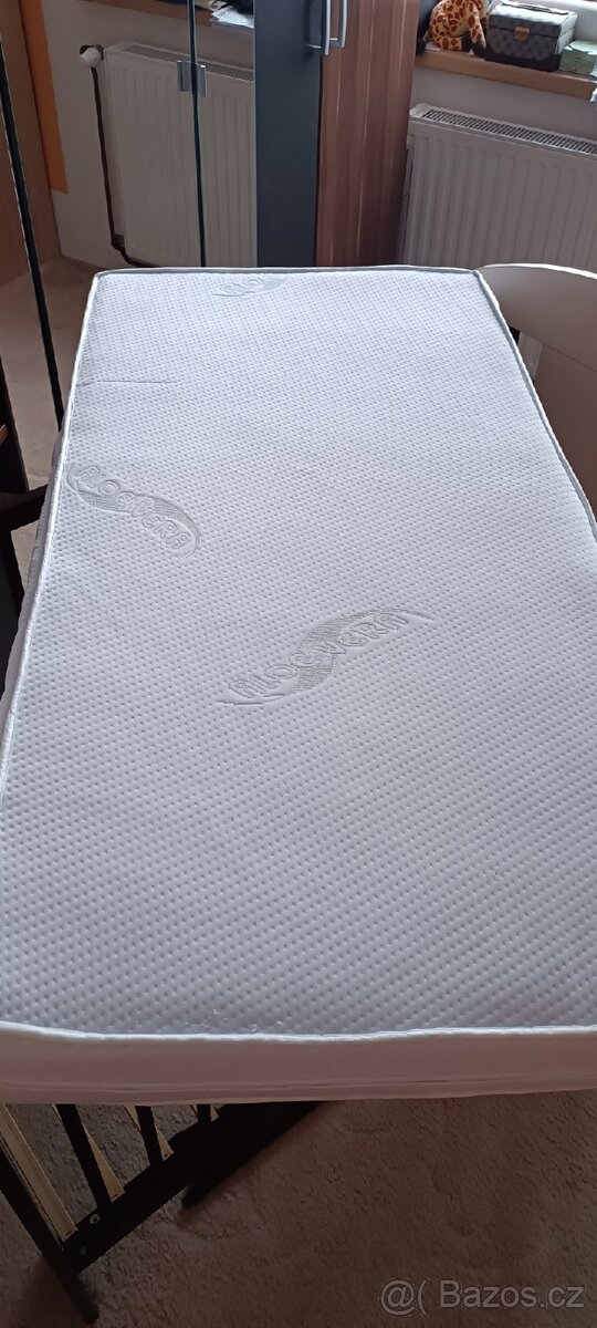 Dětská postýlka s motivem medvídka Klups + matrace - 8