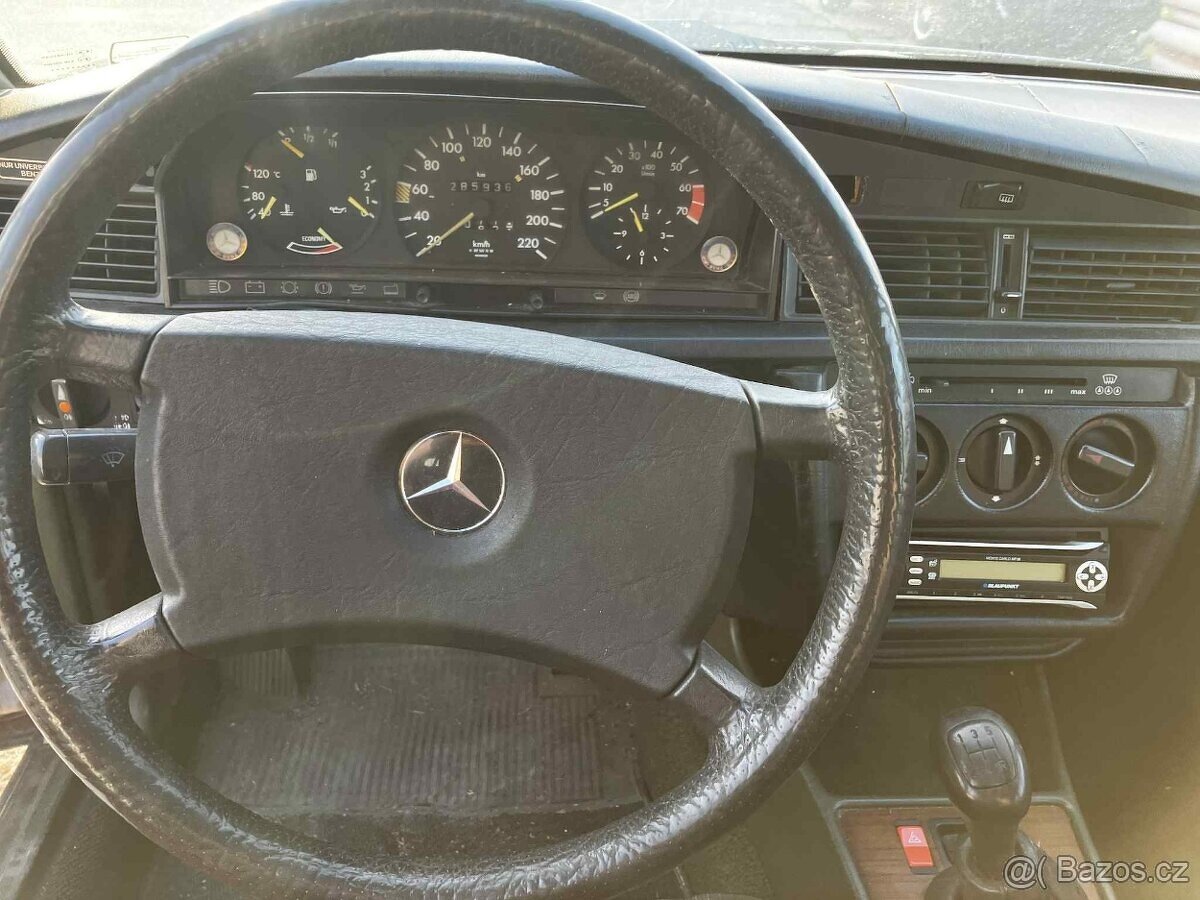 Mercedes-Benz 190 E W201 - 8