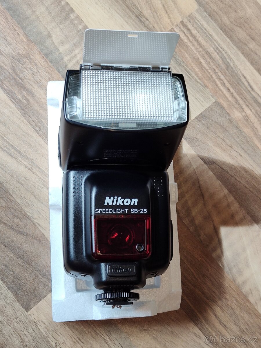 Blesk Nikon Speedlight SB-25 - 8