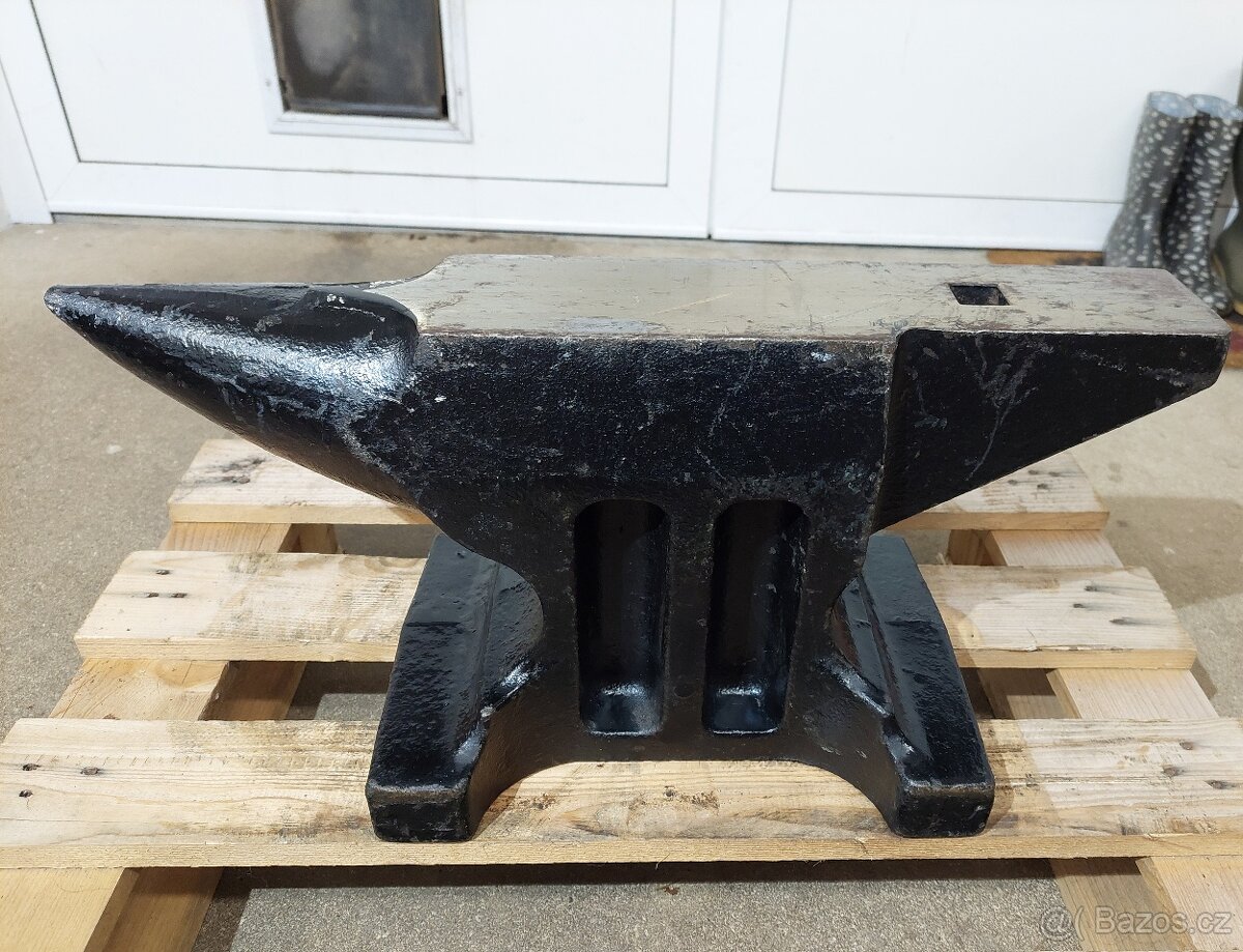 Kovářská kovadlina 80kg - nová - uloženka - 8